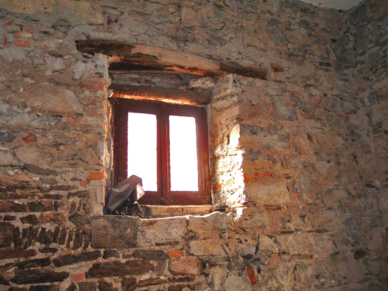 finestrella-rustico-statodifatto